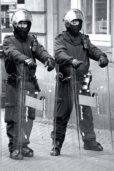 Armadillo Interlocking Riot Shield Intermediate Shields SH006 1200H x 570W Tactical Distributors Ltd New Zealand